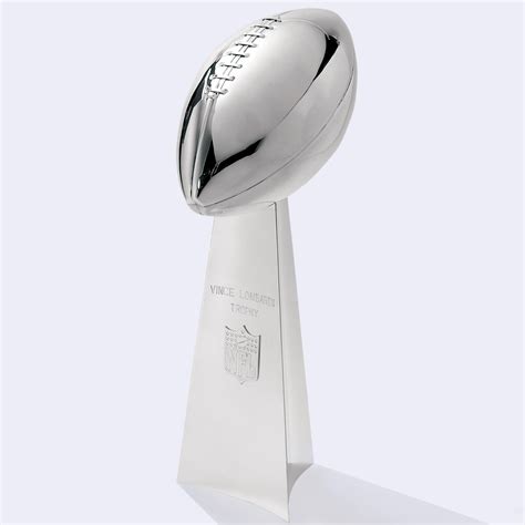 who created the super bowl trophy